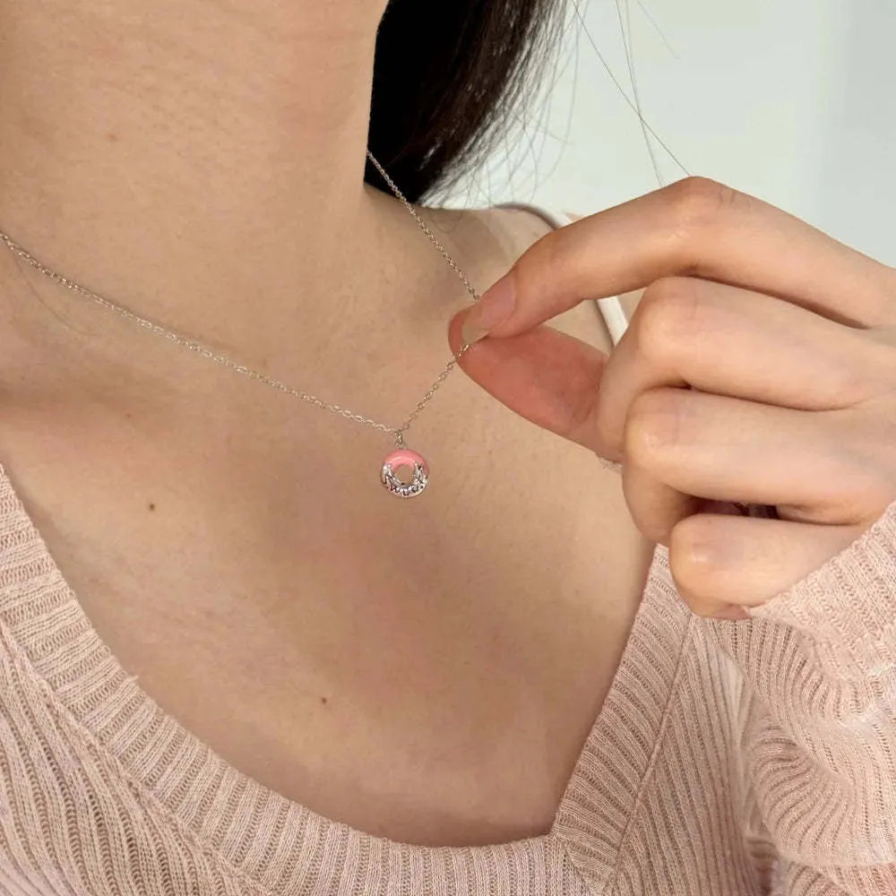 S925 sterling silver necklace for women with small pendant and clavicle chain in platinum colour finish