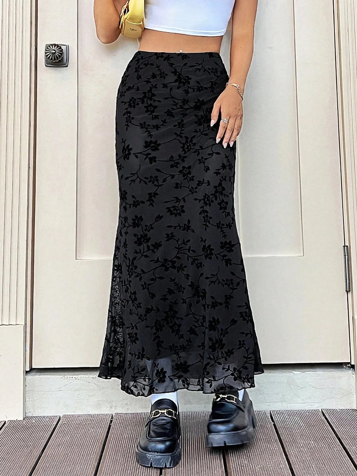 Dark green floral half-length fishtail skirt for women with medium elastic waist and polyester fabric