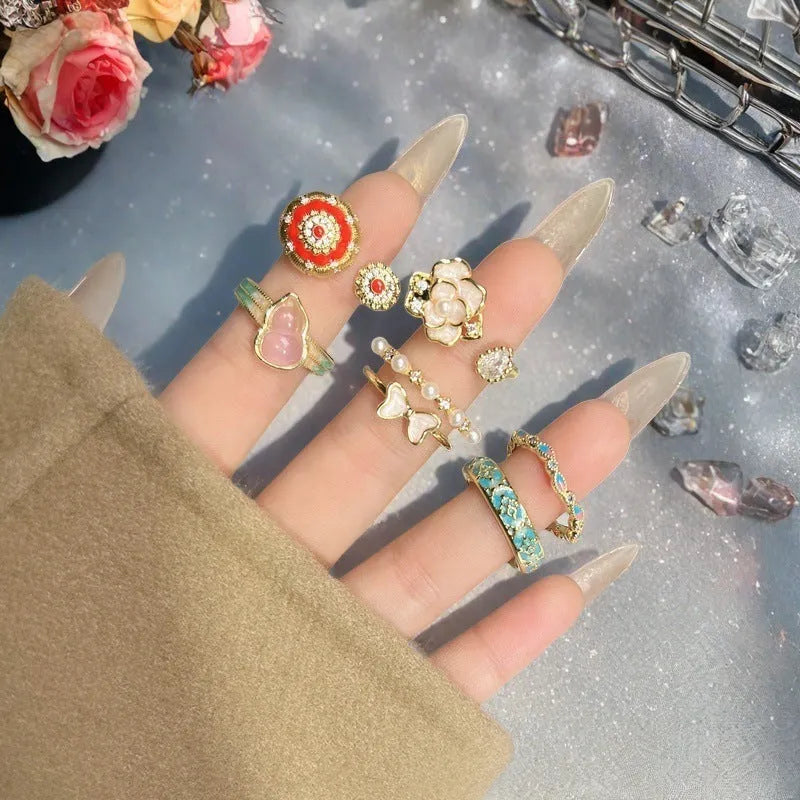 Copper adjustable ring with vintage gourd design and zircon inlay in New Chinese style