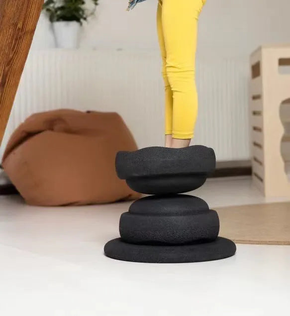 Plastic wood surf balance board for children 4-6 years in mixed colour and black options