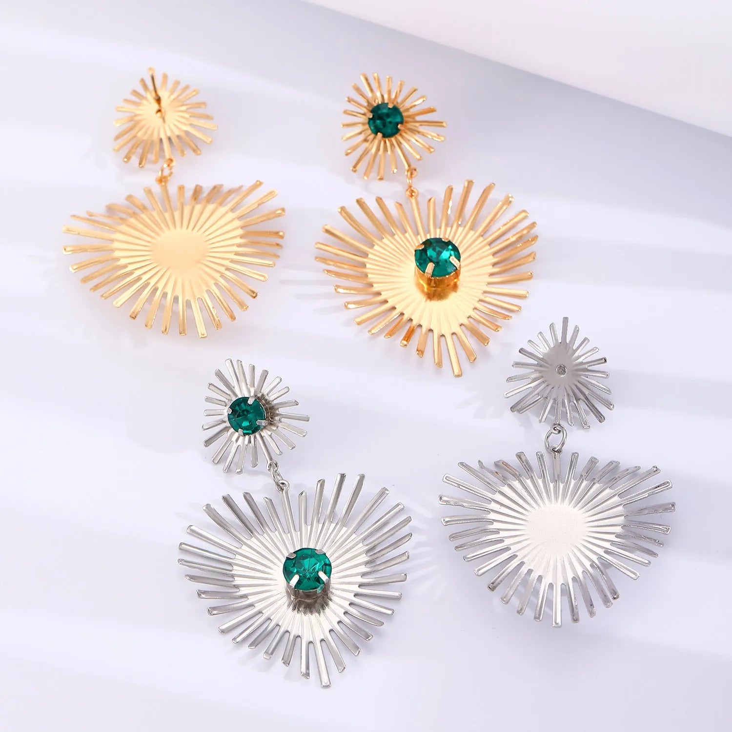 Bohemian sunflower heart-shaped earrings with rhinestone details in gold, alloy construction for women