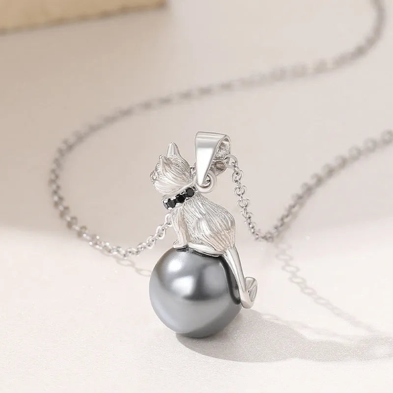925 sterling silver cat pendant necklace with detailed feline design on clavicle length chain