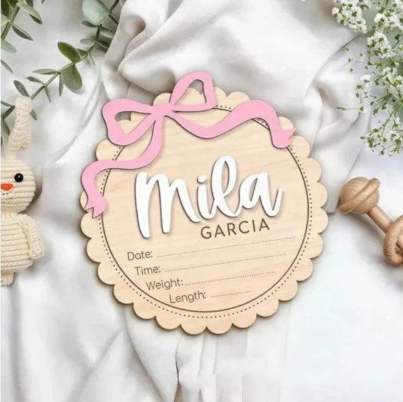 Square wooden baby room decoration ornament with space for a customised name.