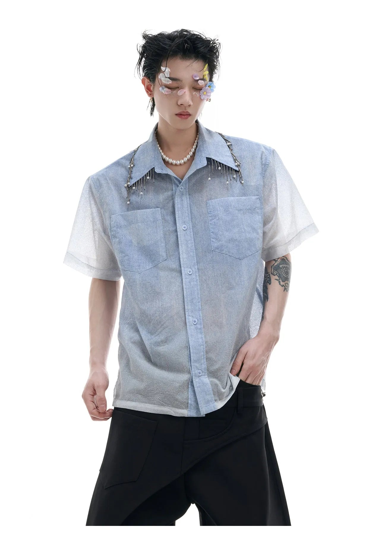 Men's loose blue and white gradient short sleeve shirt with quilted pattern