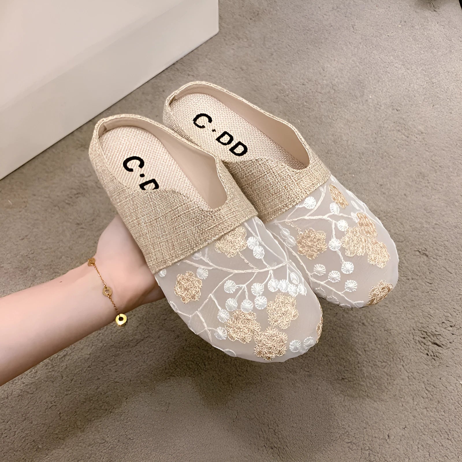 Women's mesh hollow toe box slip-on sandals low heel flat in green