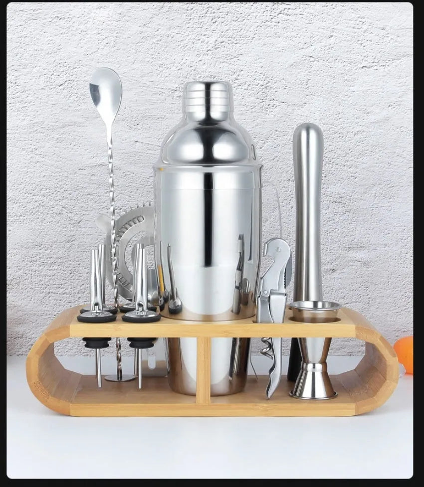 23-piece stainless steel cocktail set with European style design and acrylic components