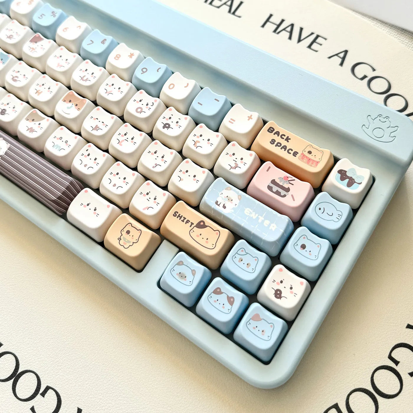 High Sea Salt Cat pastel PBT keycaps with 26 sizes including 7u spacebar supplement