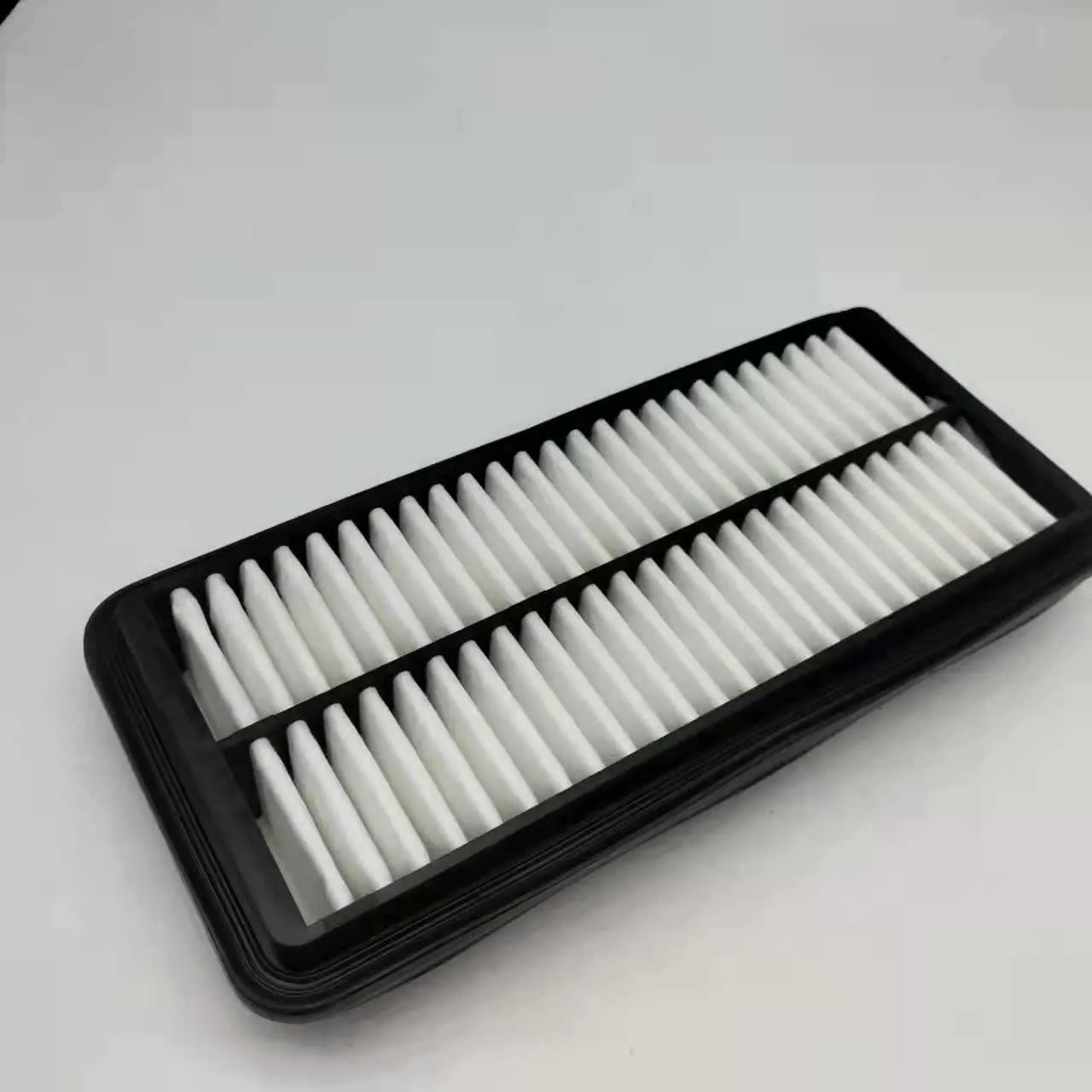 Black Hyundai car air filter showing 256mm diameter 113mm width 40mm thickness dimensions