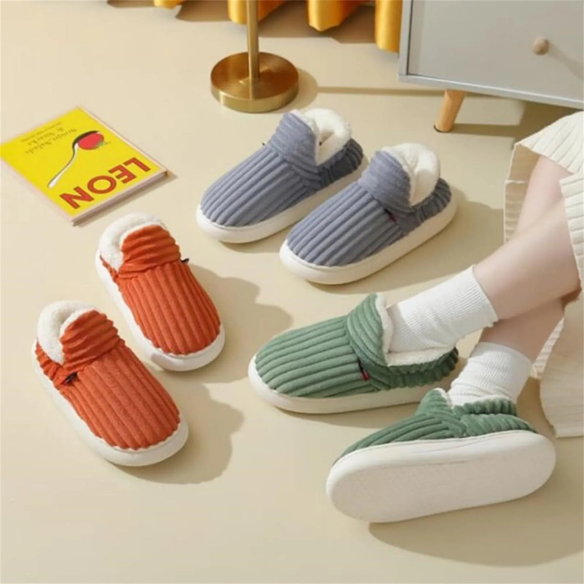 Winter plush home slippers in solid colour stripes, polyester, sizes 36to47, for women and men