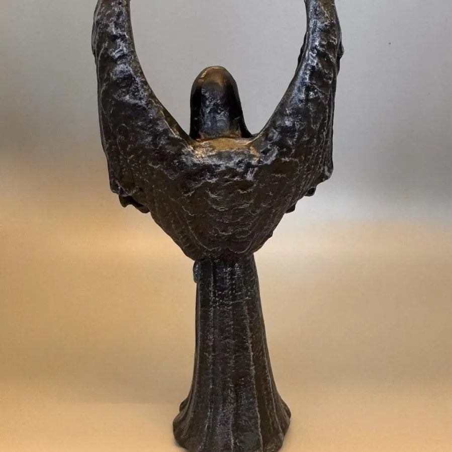 Dark angel resin statue ornament with Gothic style measuring 6.5x5x17cm