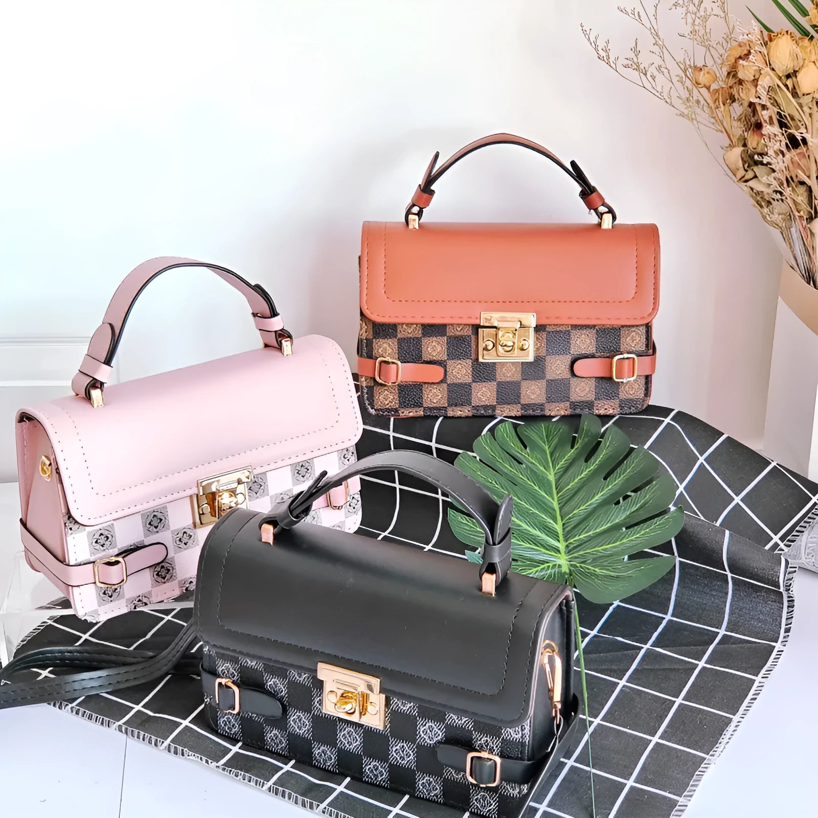 Retro small square pattern crossbody bag in horizontal square shape with ethnic floral and rhombus detailing