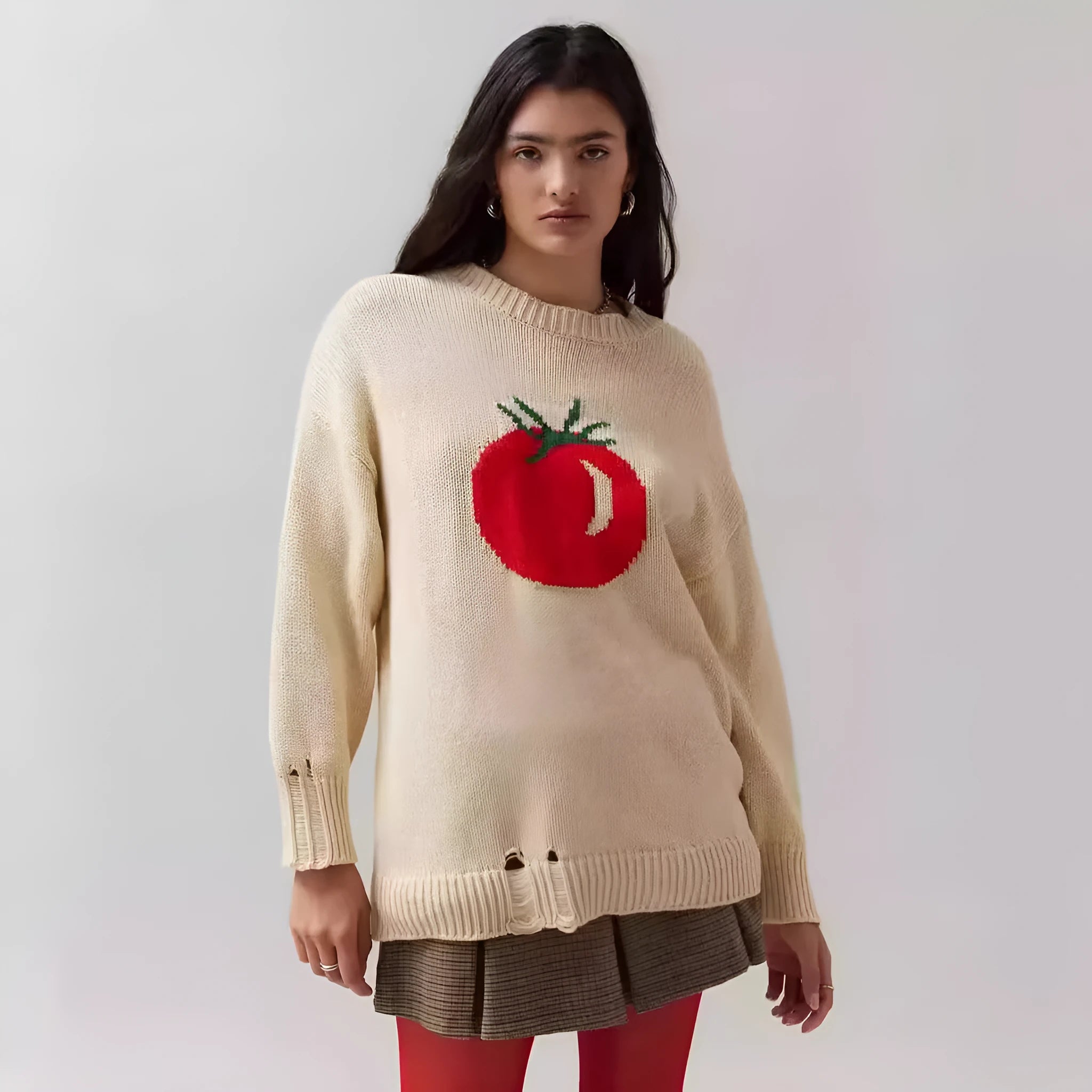 Women's loose-fitting acrylic jacquard pullover sweater in milky white with round neck and long sleeves