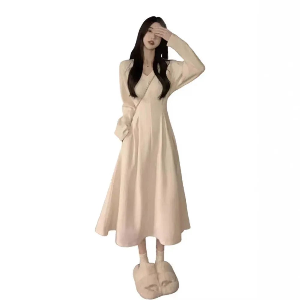 Women's white V-neck polyester knitted suspender dress with princess sleeves