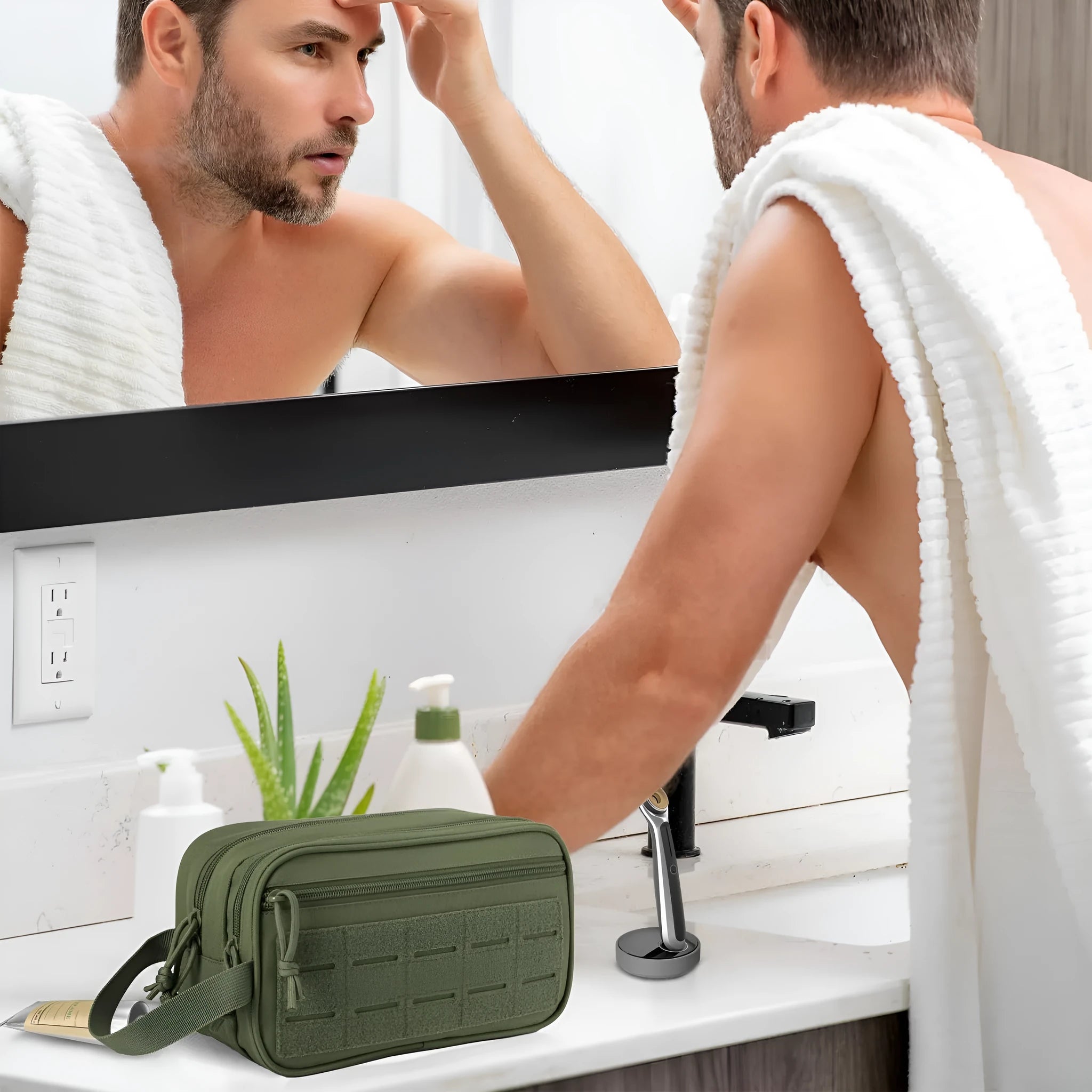 Men's travel cosmetic bag in Oxford cloth, solid colour, with anti-cutting and dry wet separation, size 11x15x26cm