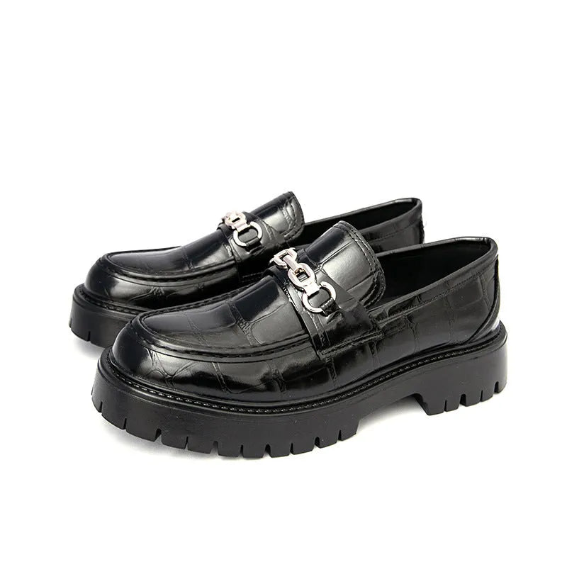 Men's crocodile pattern loafers in British style with flat heel, available in multiple colours and extended sizes