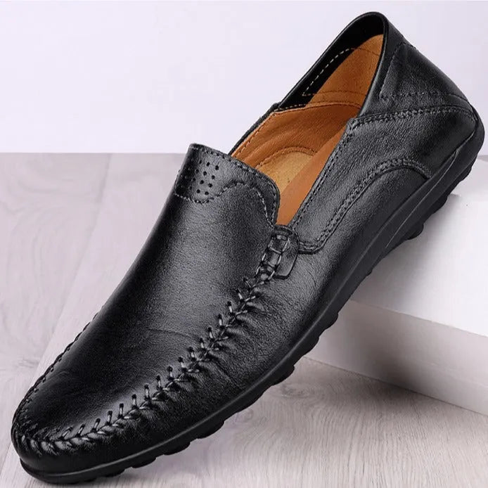 Men's round toe casual leather shoes in cowhide with a flat rubber sole, shown in multiple colour options.