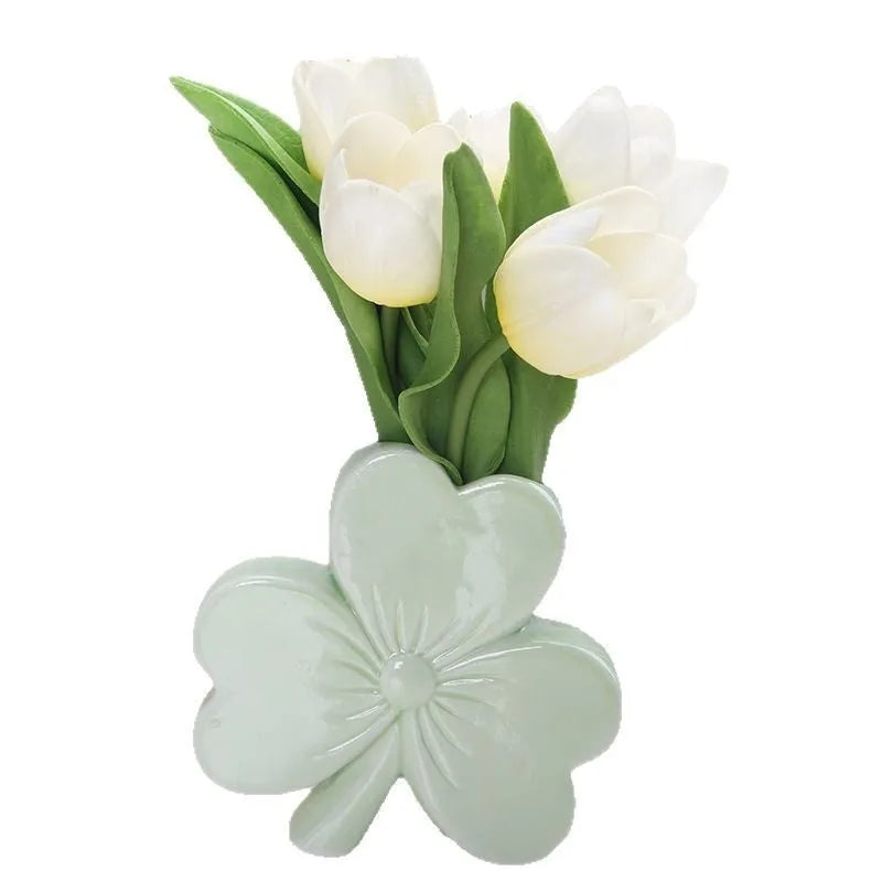European style clover ceramic vase in white porcelain with choice of four colours