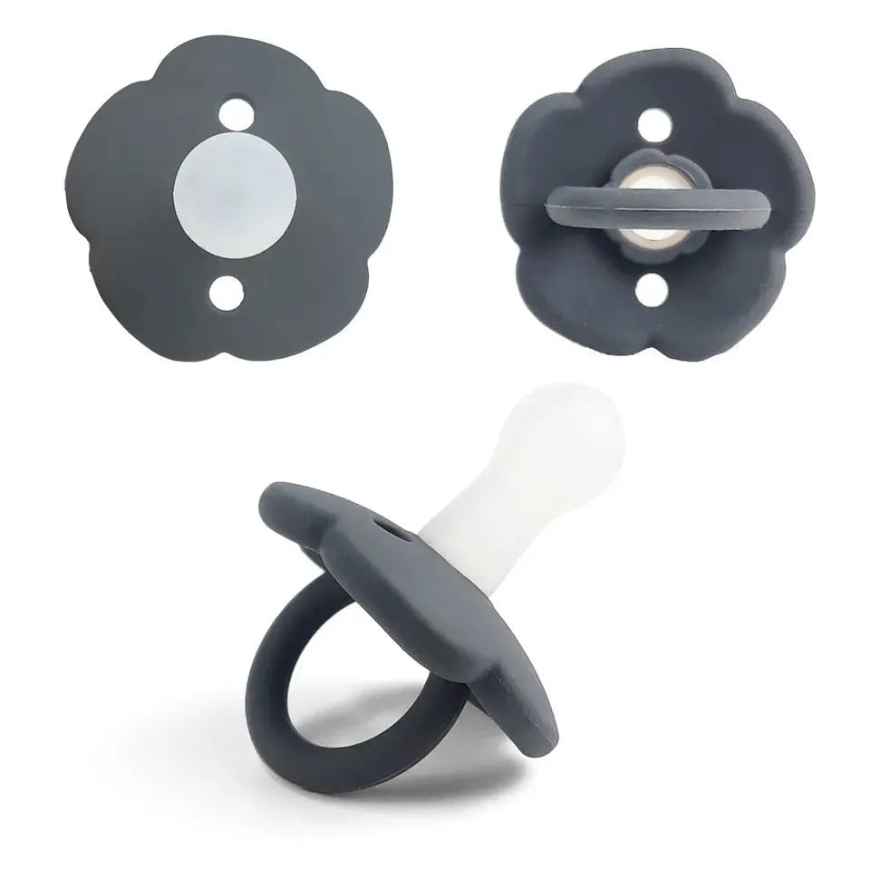 Baby pacifier with lace nipple in edible silicone, 6.5x5x5cm, for 0-6 months, apricot colour