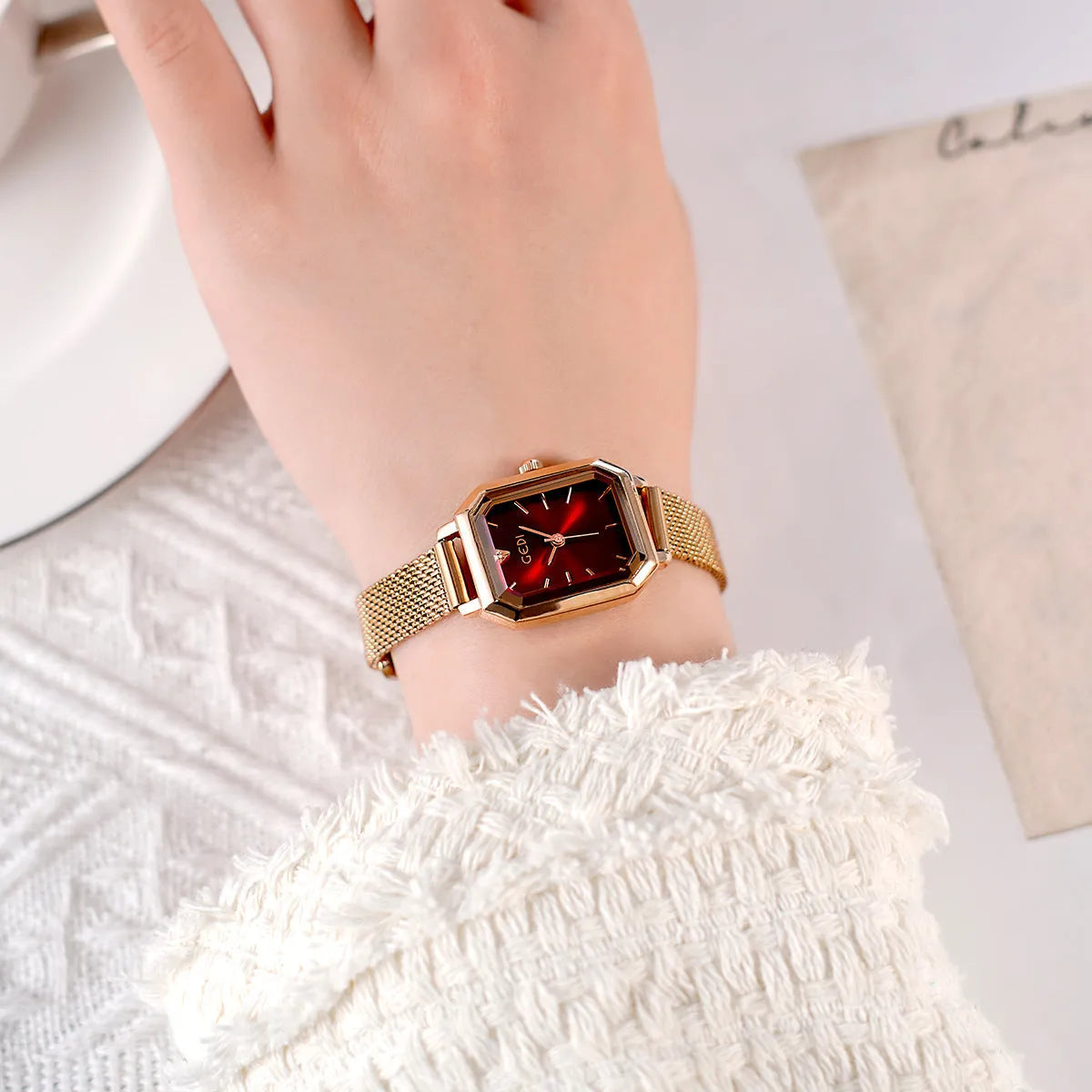 Square retro casual watch for women with rose shell case and multiple colour options