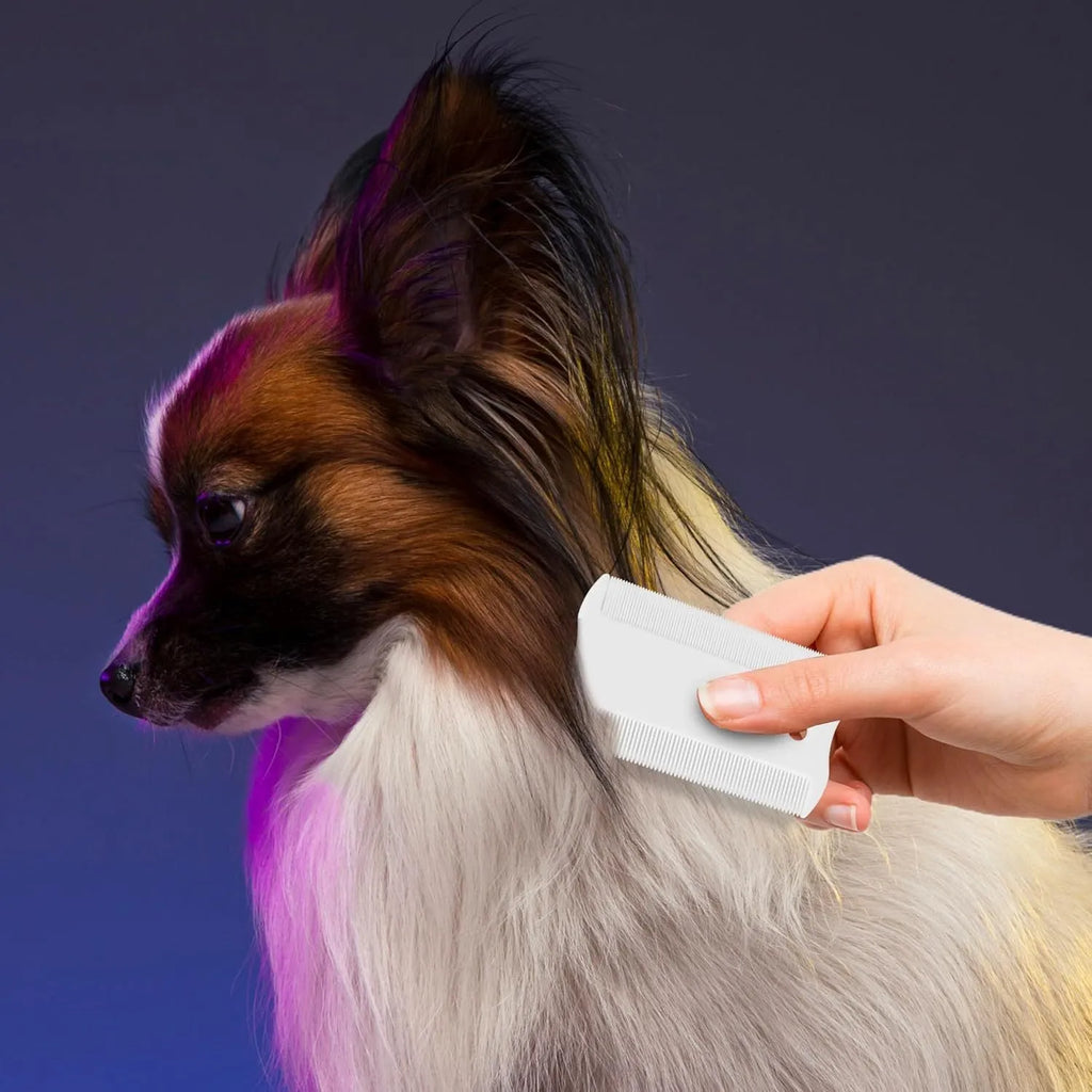 Double-sided plastic flea comb for pets with dense teeth and compact 0.85x5cm dimensions